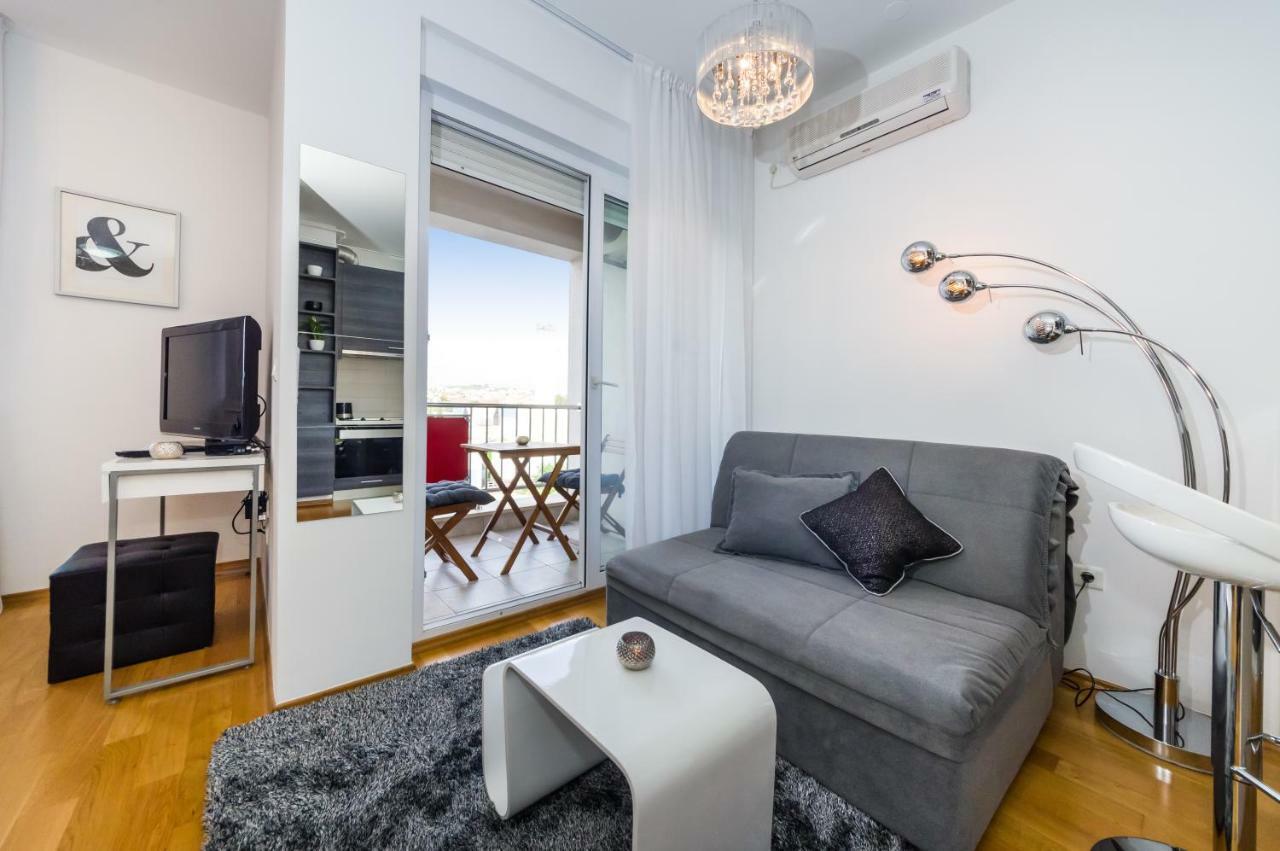 Studio Apartment K & K With Free Garage Zadar Exterior photo